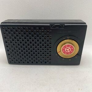 Vintage General Electric Model 675 Radio